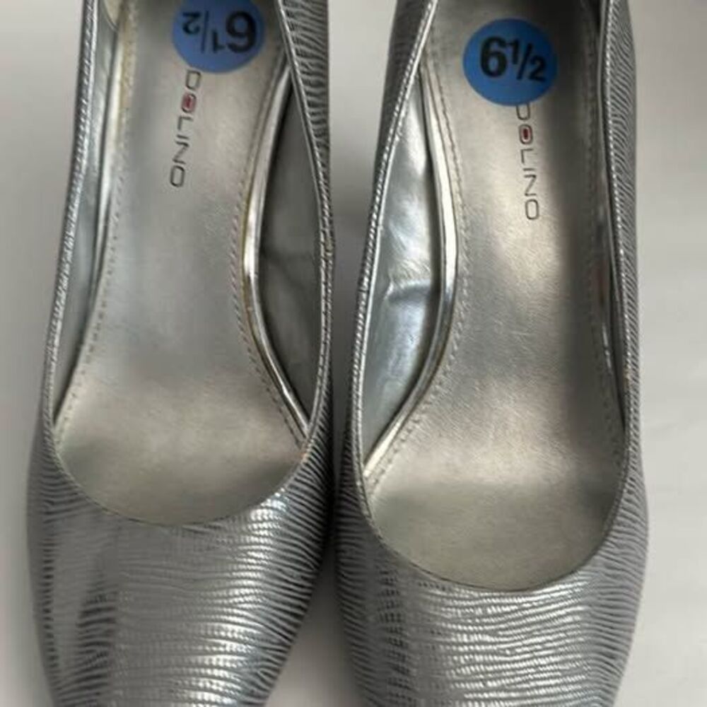 Bandolino Silver Shoes 6.5